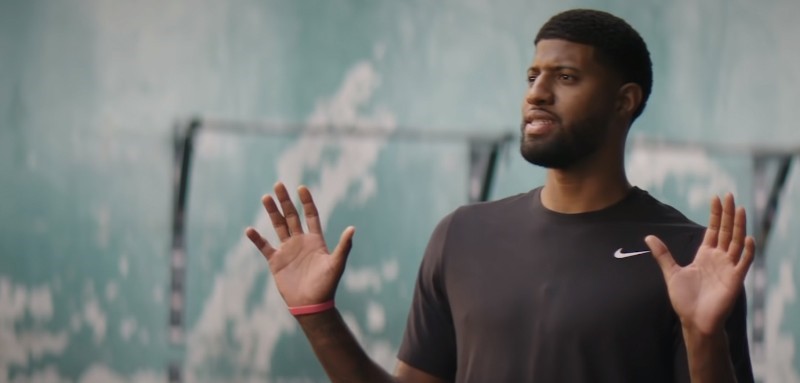 Paul George interpreta il ruolo di amico di Kawhi Leonard